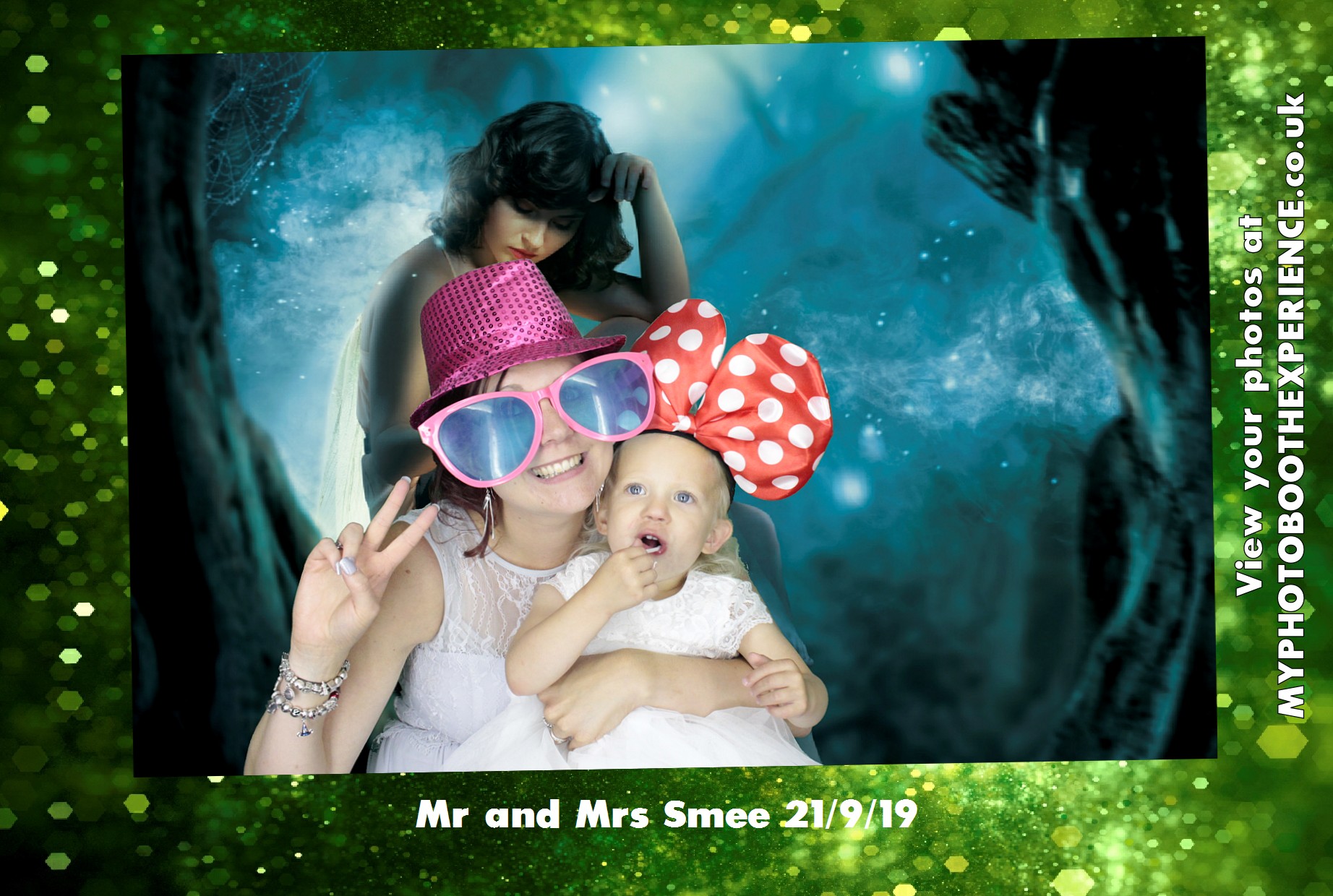 Katie and Jons Wedding | View more photos from the event at gallery.myphotoboothexperience.co.uk/u/MyPhotoBoothExperienceLtd/Katie-and-Jons-Wedding
